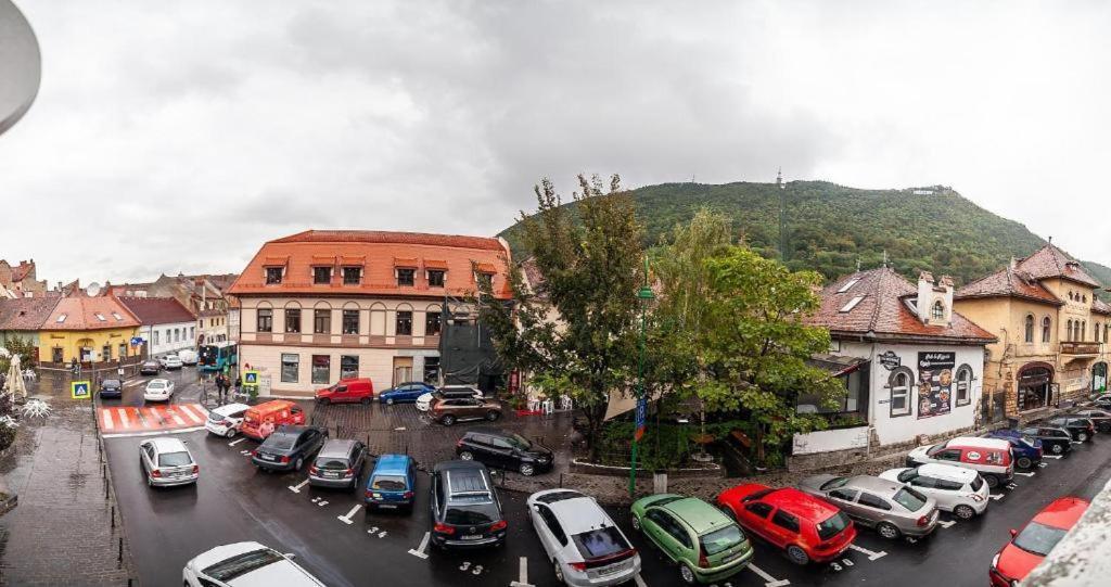 Apartament Dinicu, Brasov, Romania ภายนอก รูปภาพ