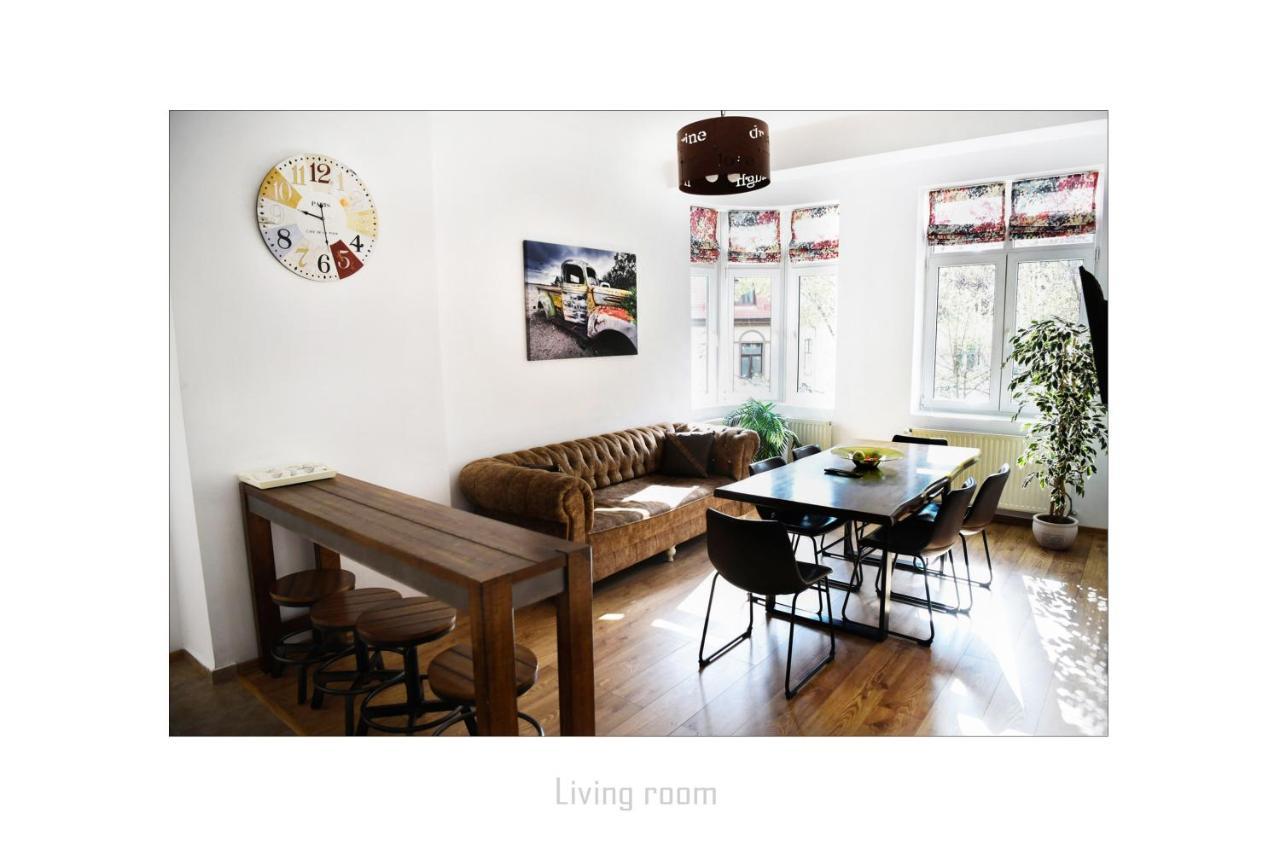 Apartament Dinicu, Brasov, Romania ภายนอก รูปภาพ